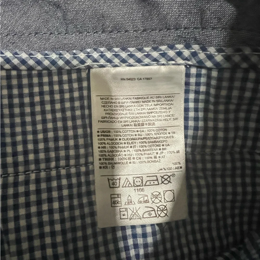 Banana Republic questions leave